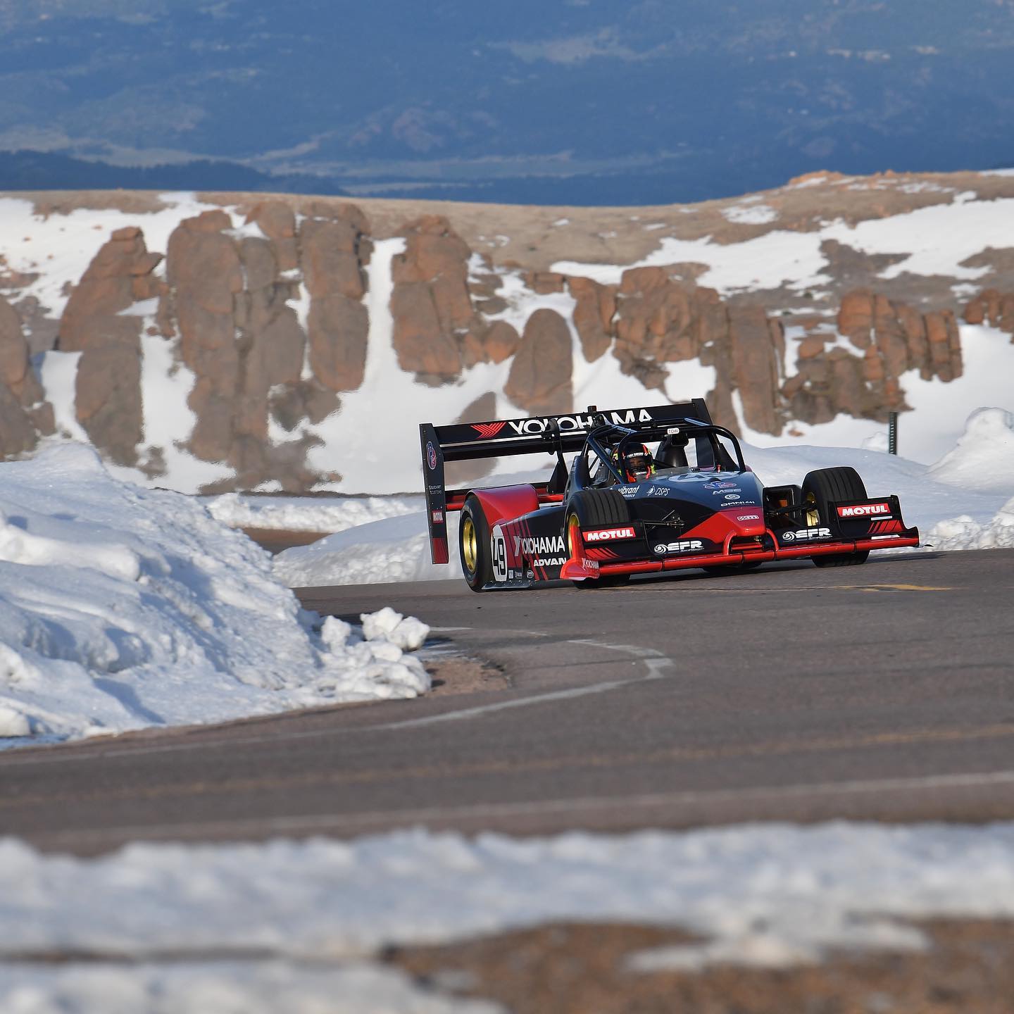 Robin Shute repeteix triomf al Pikes Peak 2023