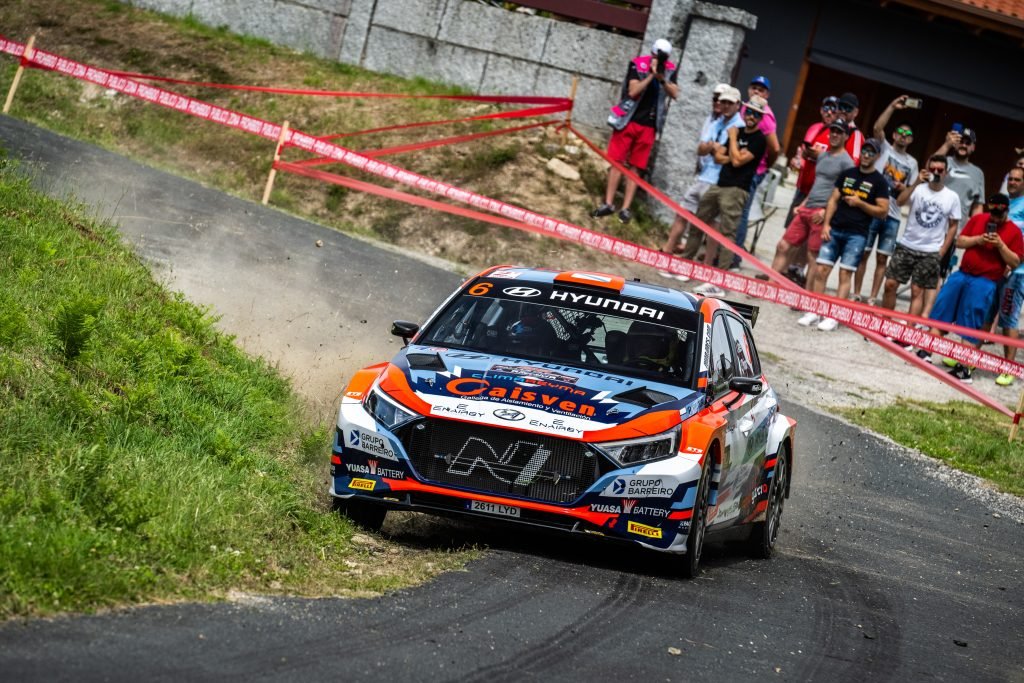 ares Hyundai i20 rally2